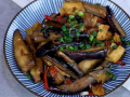 油焖茄子怎么做法视频,家常美味，一学就会的烹饪秘诀