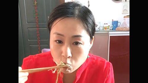 娱乐吃瓜酱羽毛,羽毛背后的故事与传奇